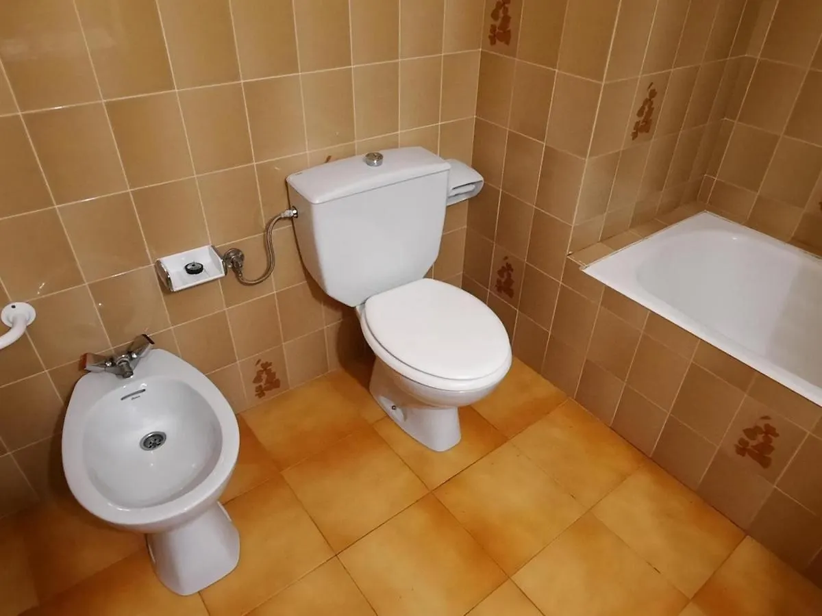 Amplio Apartamento En Llanca Con Vista Al Mar, Terraza, Aparcamiento Y Animales Permitidos - Es-170-6 Apartment